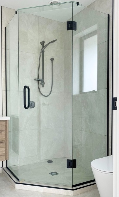 Frameless Glass Corner Shower